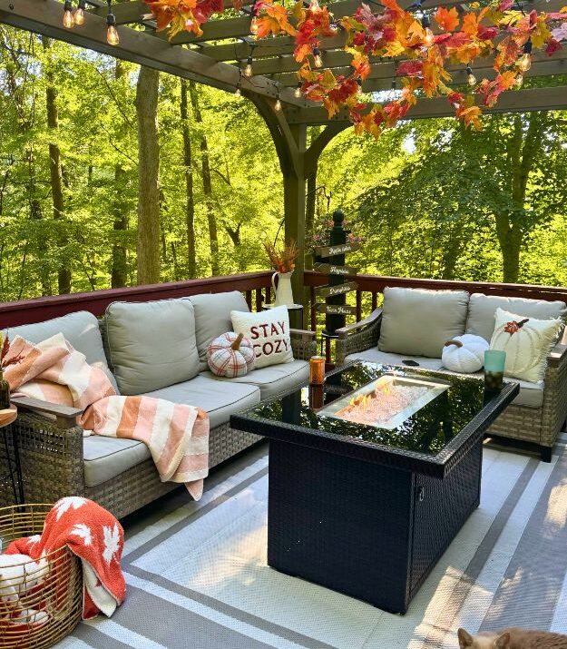 Small Backyard Decks